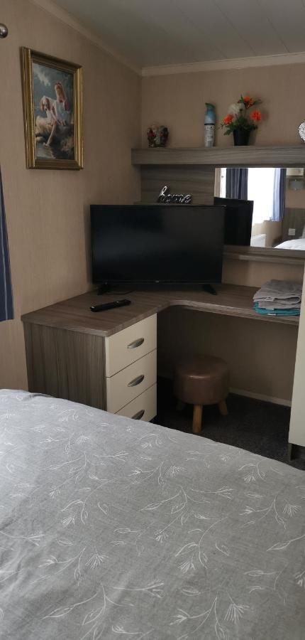 3 Bedroom Caravan With Hot Tub Tattershall Lakes Zewnętrze zdjęcie