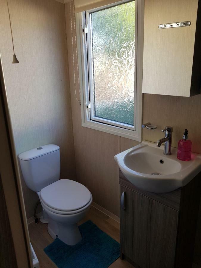 3 Bedroom Caravan With Hot Tub Tattershall Lakes Zewnętrze zdjęcie