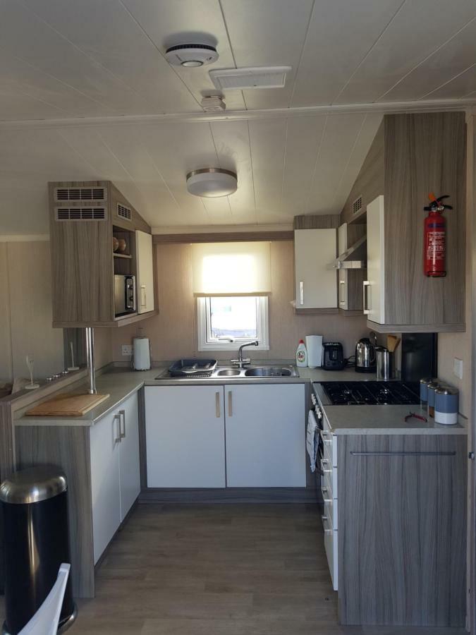 3 Bedroom Caravan With Hot Tub Tattershall Lakes Zewnętrze zdjęcie