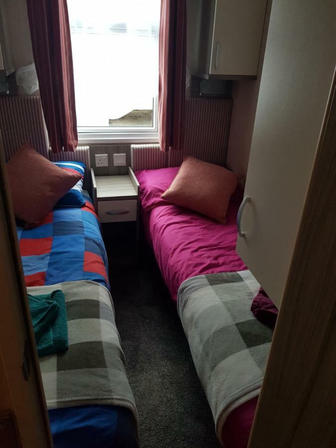 3 Bedroom Caravan With Hot Tub Tattershall Lakes Zewnętrze zdjęcie