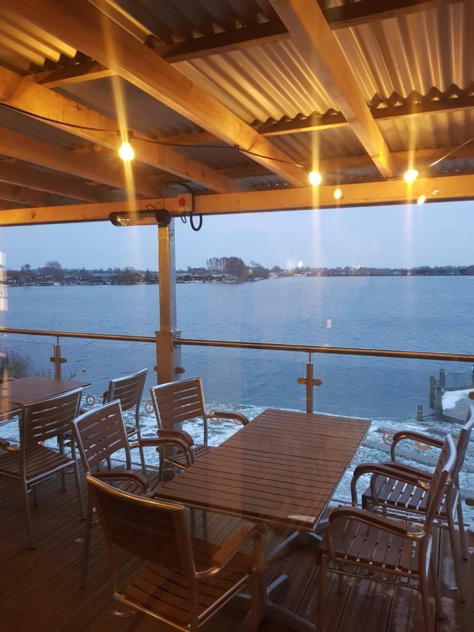 3 Bedroom Caravan With Hot Tub Tattershall Lakes Zewnętrze zdjęcie